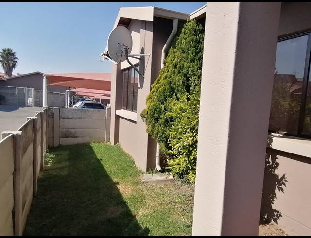 2 BEDROOM SIMPLEX RENTED IN MEYERSDAL